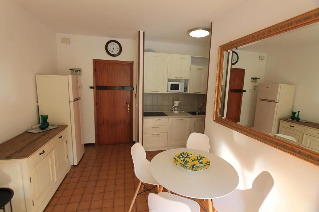 Flat Bibione Apartamento Exterior foto