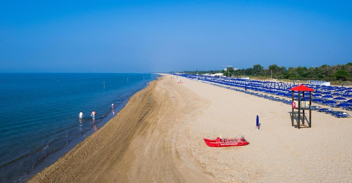 Flat Bibione Apartamento Exterior foto